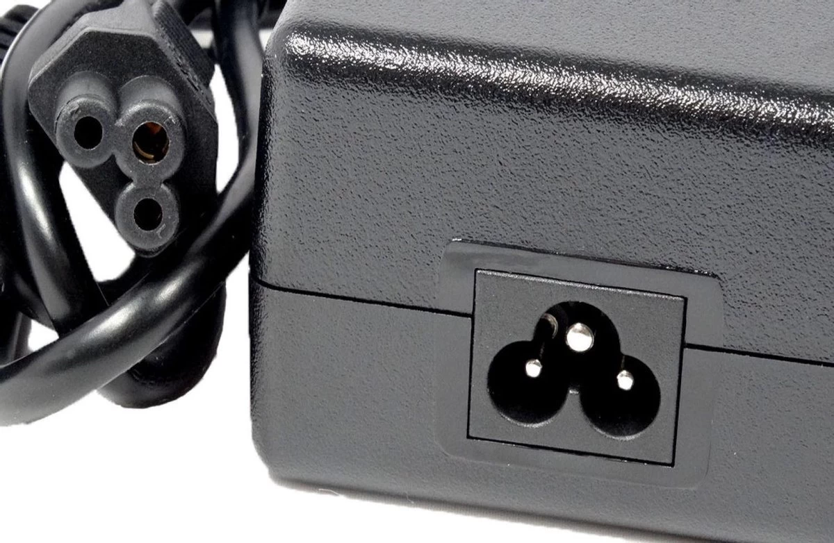 Universele Fietsaccu Lader - Elektrische Fietsoplader - 24V - 2A - Met XLR 3 Pins Stekker - Afbeelding 4